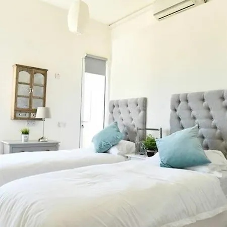 Luxury Maltese Penthouse With Breathtaking Views Ix-Xaghra ta' Barra